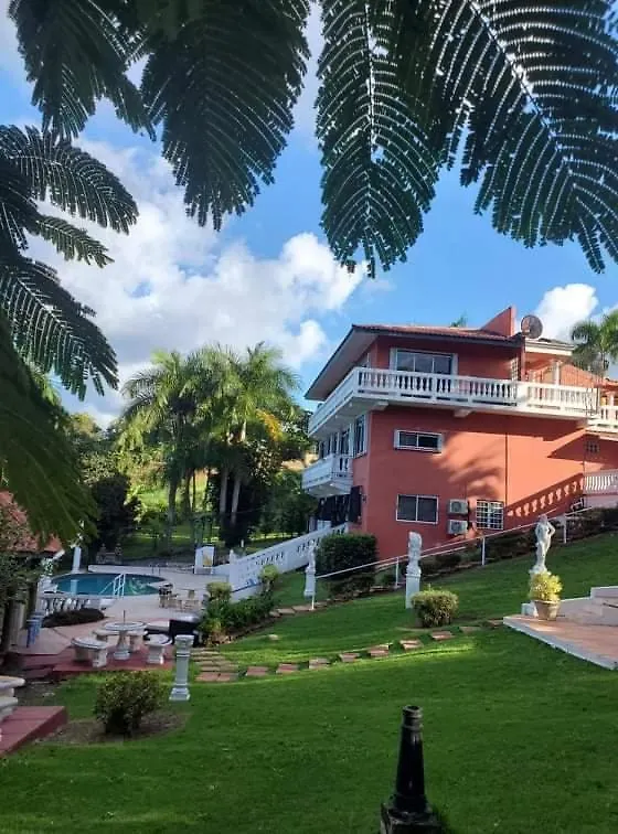 La Villa Primavera Лукильо